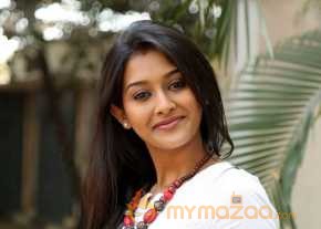 Pooja Jhaveri photo 14