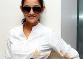 Pooja Jhaveri photo 7
