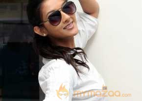 Pooja Jhaveri photo 13