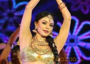 Pooja Kumar Dance Performance At Uttama Villain Audio Launch photo 12