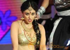 Pooja Kumar Dance Performance At Uttama Villain Audio Launch photo 10