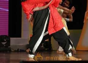 Pooja Kumar Dance Performance At Uttama Villain Audio Launch photo 2