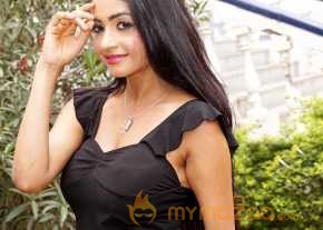 Pooja Sri Photoshoot At Pochampally Ikat Art Mela photo 9
