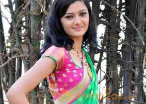 Poojitha photo 5