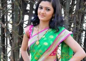 Poojitha photo 4