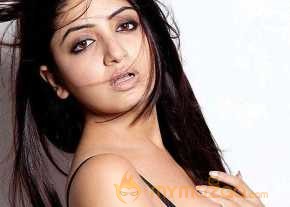 Poonam Kaur photo 22