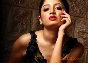 Poonam Kaur photo 7