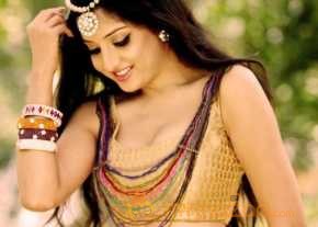 Poonam Kaur photo 5