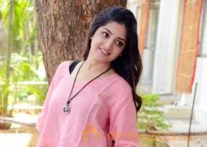  Poonam Kaur Lal 