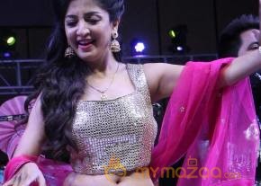 Poonam Kaur Latest Glam Photos photo 9