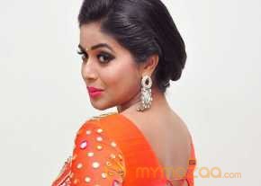 Poorna Latest Stills photo 9