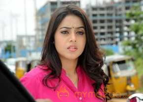  Poorna  photo 3