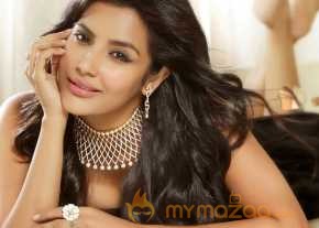 Priya Anand Beautiful Photos photo 2