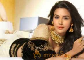 Priya Anand Beautiful Photos photo 3