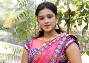 Priya Anduluri Pink Saree Pics photo 8