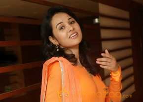 Priyanka Kothari Photoshoot Bullet Rani Movie Press Meet photo 5