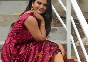 Priyanka Sharma Hot Photoshoot photo 9
