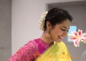 Raashi Khanna Saree Photos photo 4