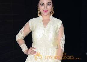 Ragini Nadwani photo 5