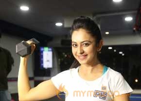 Rakul Preet Singh Cute Stills photo 7