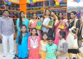 Rakul Preet Singh Inaugurates LPT Market Stills photo 28