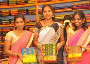 Rakul Preet Singh Inaugurates LPT Market Stills photo 45