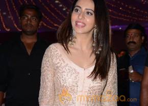 Rakul Preet Singh Latest Glam Pics photo 2
