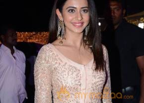 Rakul Preet Singh Latest Glam Pics photo 7