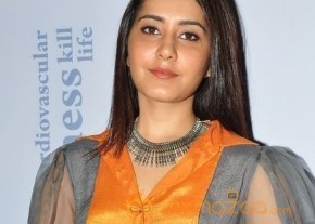 Rashi Khanna New Photos photo 9