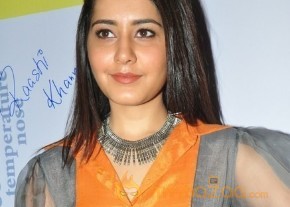 Rashi Khanna New Photos photo 13