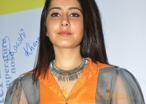 Rashi Khanna New Photos photo 19