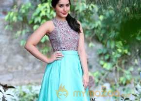  Rashi Khanna New Photoshoot  photo 7