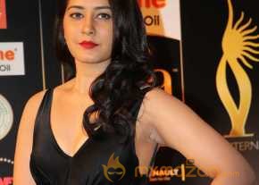  Rashi Khanna New Photoshoot  photo 9