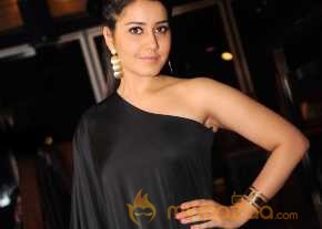  Rashi Khanna New Photoshoot  photo 4