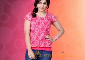  Rashi Khanna 