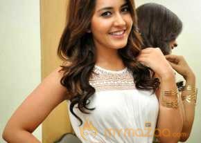  Rashi Khanna  photo 2
