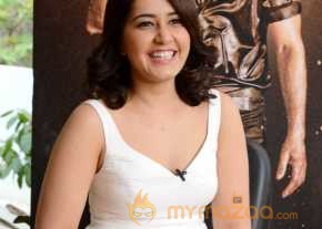  Rashi Khanna  photo 18