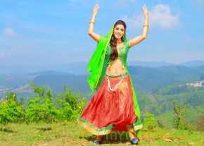 Ravneet Kaur photo 4