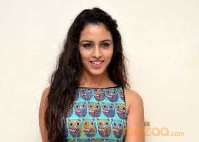 Ravneet Kaur photo 9