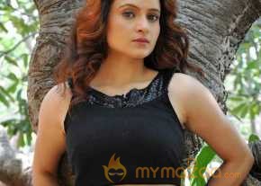 Reena Bhatia Photoshoot At Seenugadu Keka Movie Launch photo 5