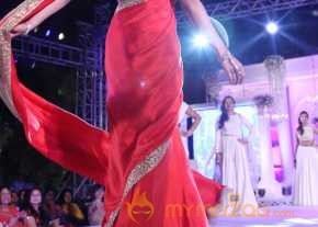  Regina Cassandra Ficci Ramp Walk Stills  photo 4