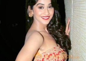 Regina Cassandra Hot Stills photo 2
