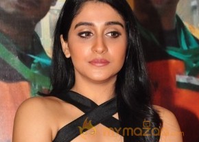 Regina Cassandra Hot Stills  photo 35