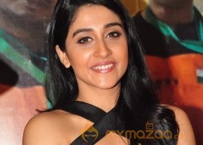 Regina Cassandra Hot Stills  photo 5