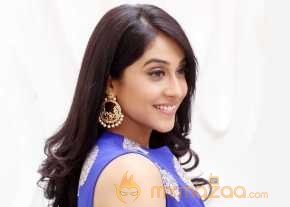Regina Cassandra New Pics photo 4