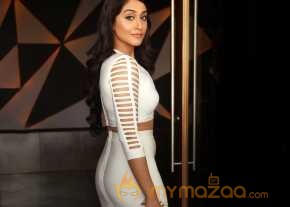  Regina Cassandra New Stills  photo 14