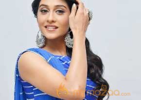  Regina Cassandra New Stills  photo 9