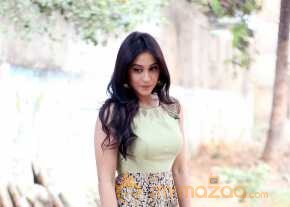  Regina Cassandra New Stills  photo 13