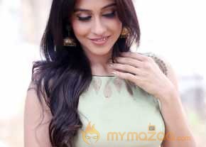  Regina Cassandra New Stills  photo 12