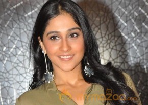 Regina Cassandra Stills photo 30